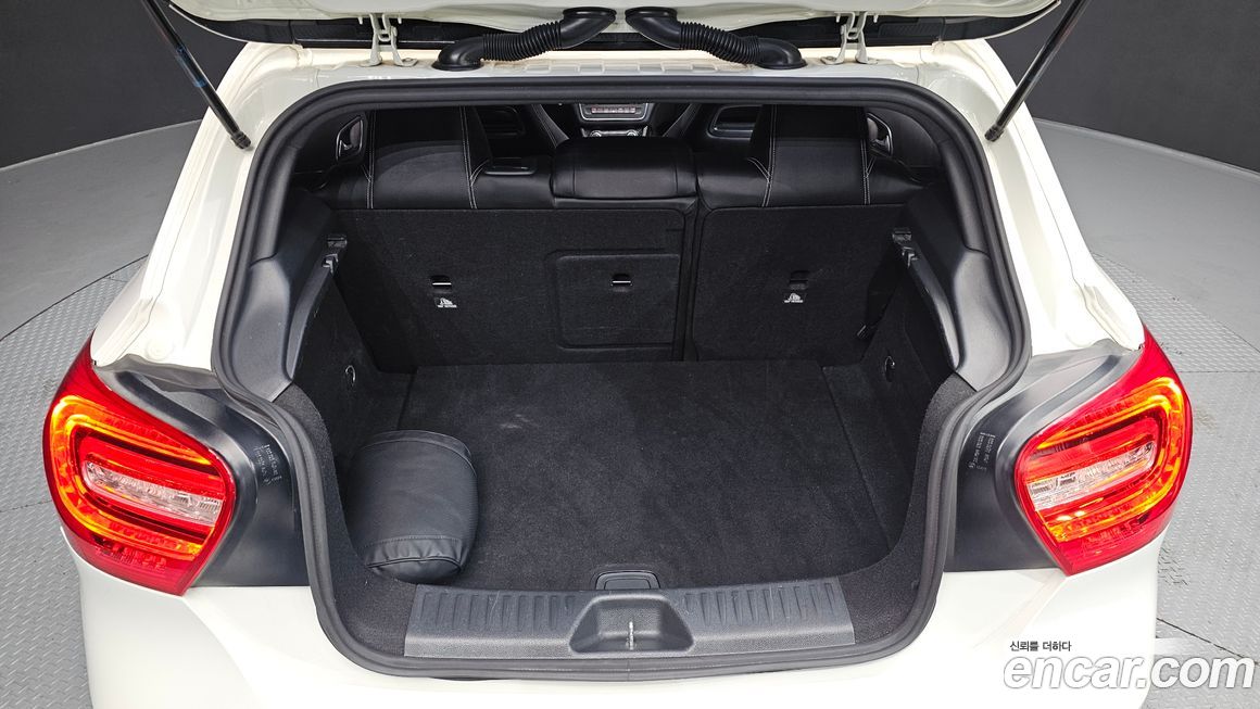 Mercedes-Benz A-Class 2015