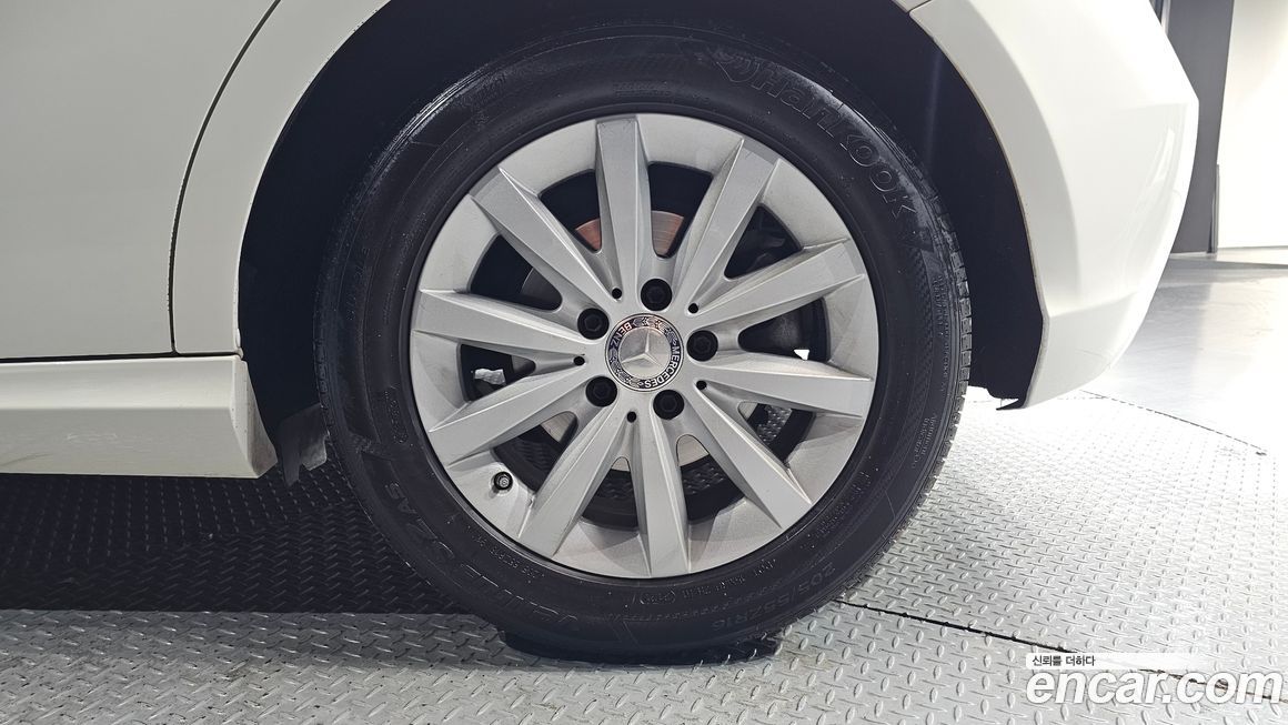 Mercedes-Benz A-Class 2015