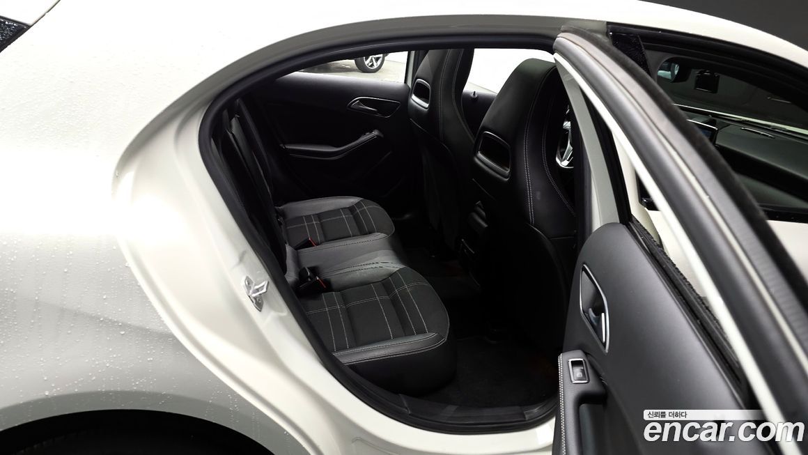 Mercedes-Benz A-Class 2015