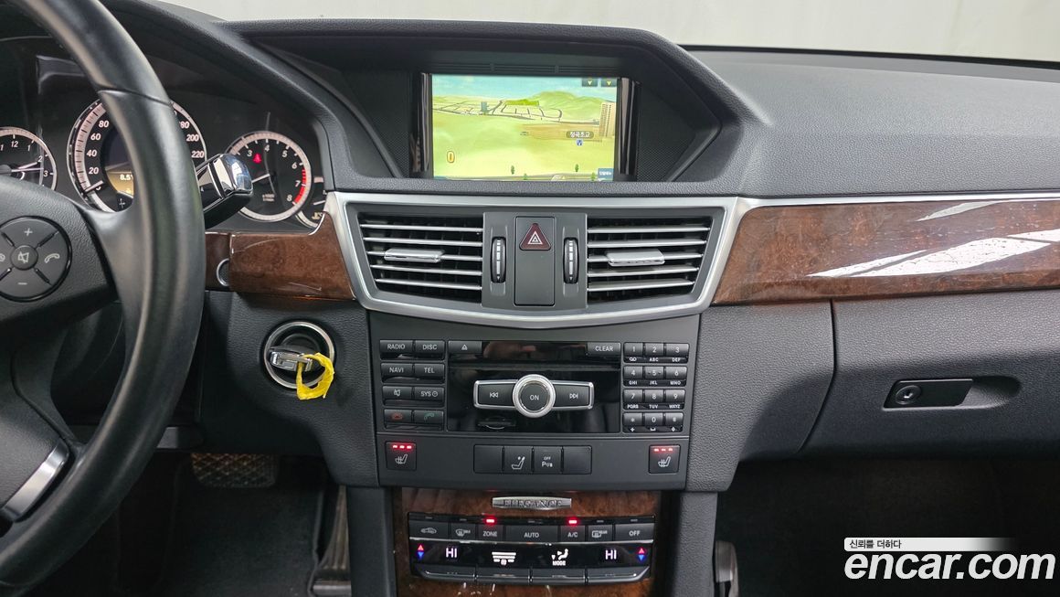 Mercedes-Benz E-Class 2012