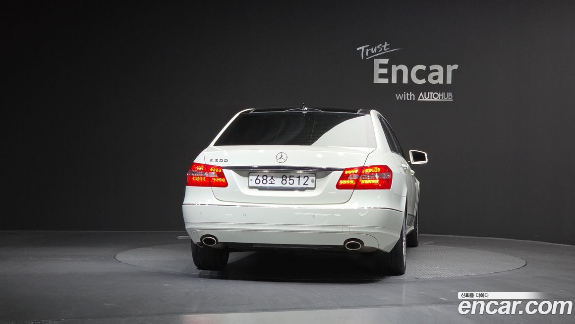 Mercedes-Benz E-Class 2012