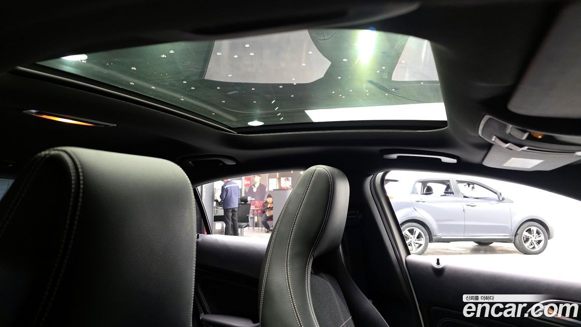 Mercedes-Benz A-Class 2015