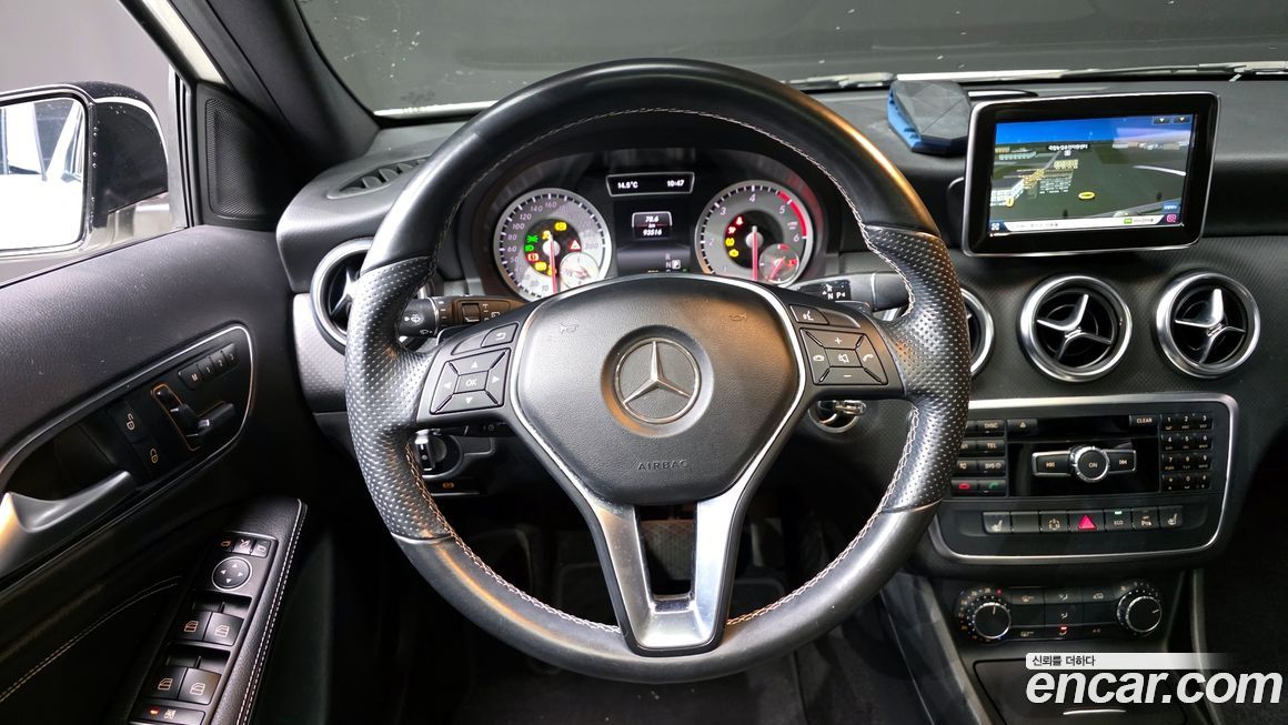 Mercedes-Benz A-Class 2015
