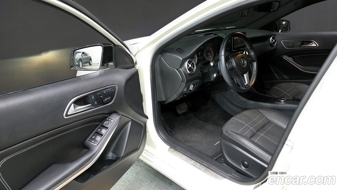 Mercedes-Benz A-Class 2015