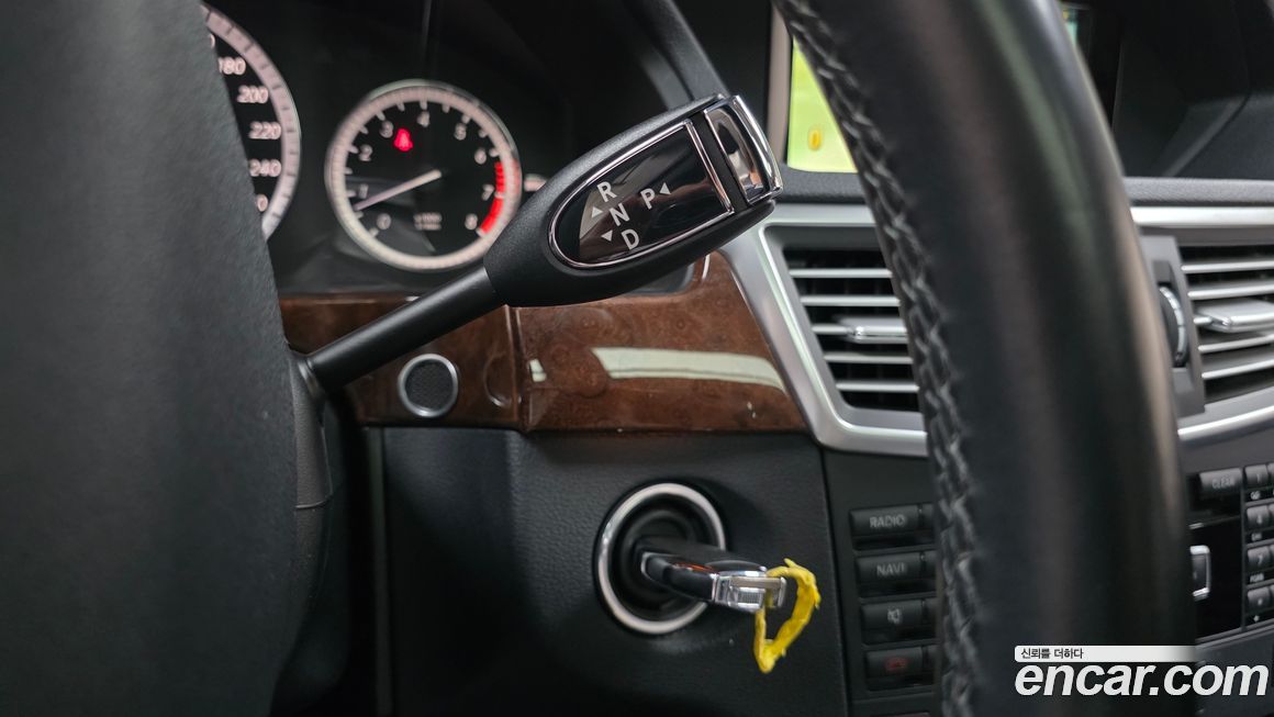 Mercedes-Benz E-Class 2012