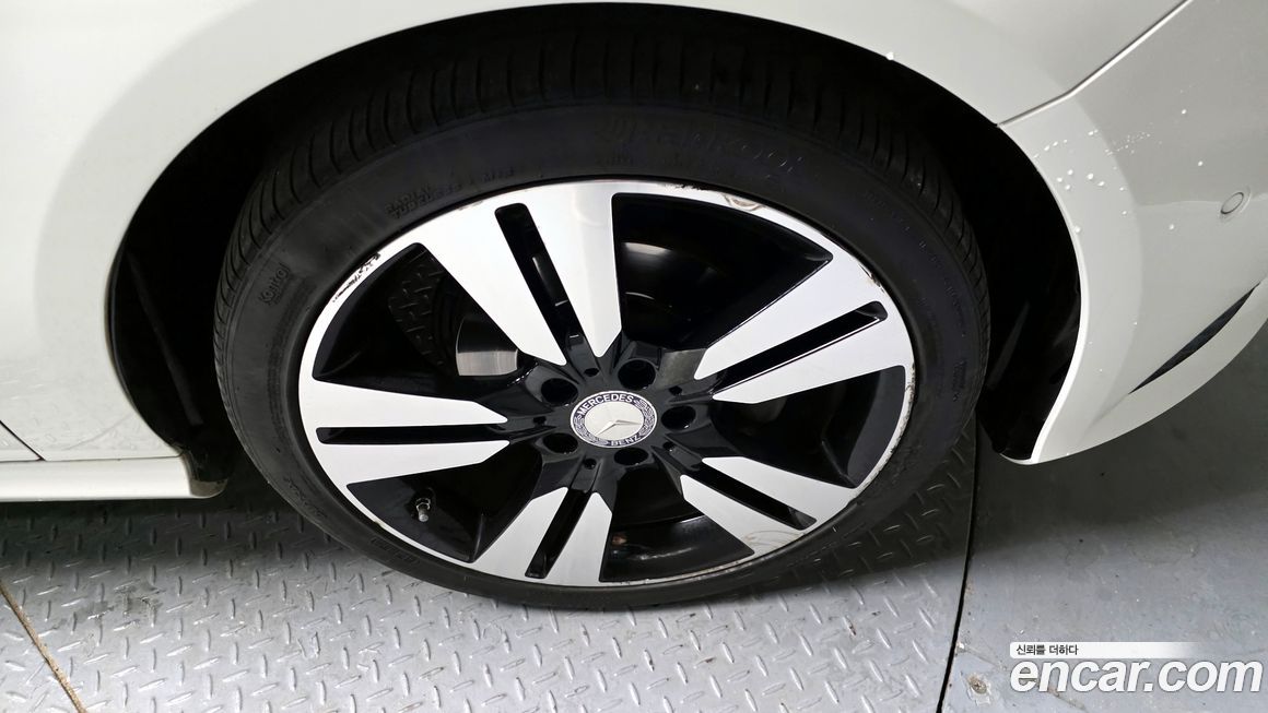 Mercedes-Benz A-Class 2015