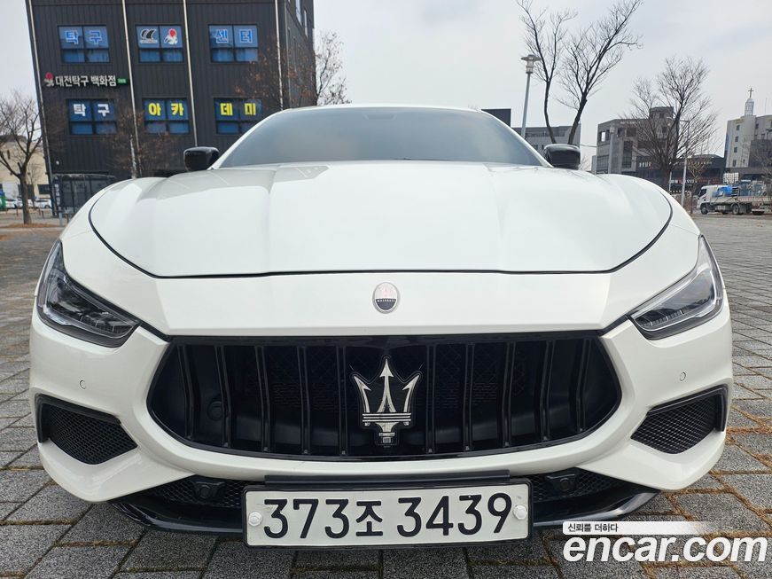 Maserati Ghibli 2015