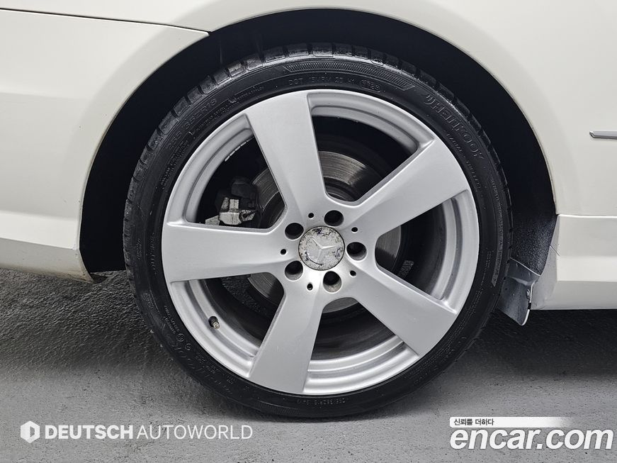 Mercedes-Benz E-Class 2012