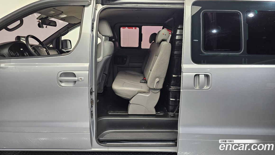 Hyundai Starex 2018