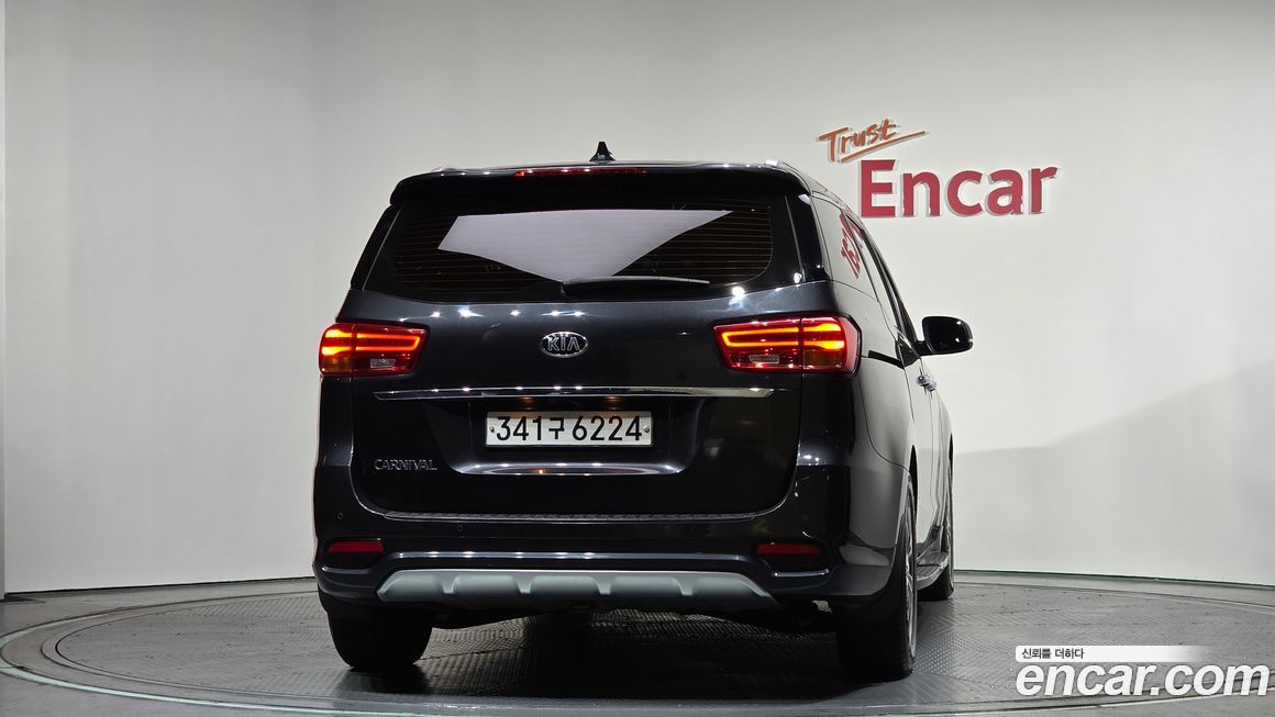 Kia Canival 2019