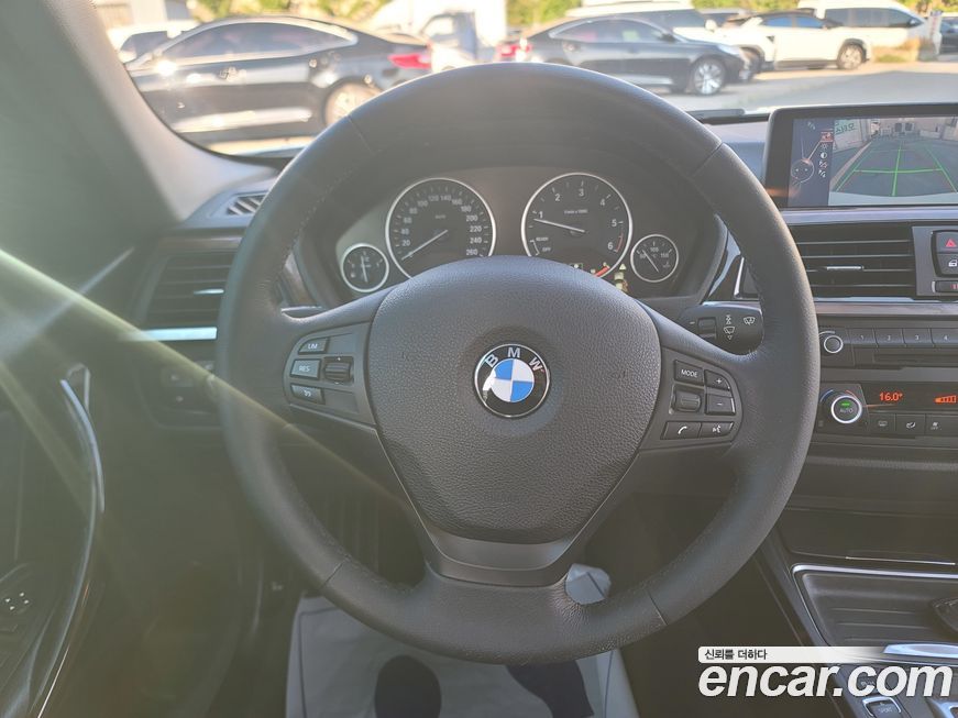 BMW 3-Series 2015