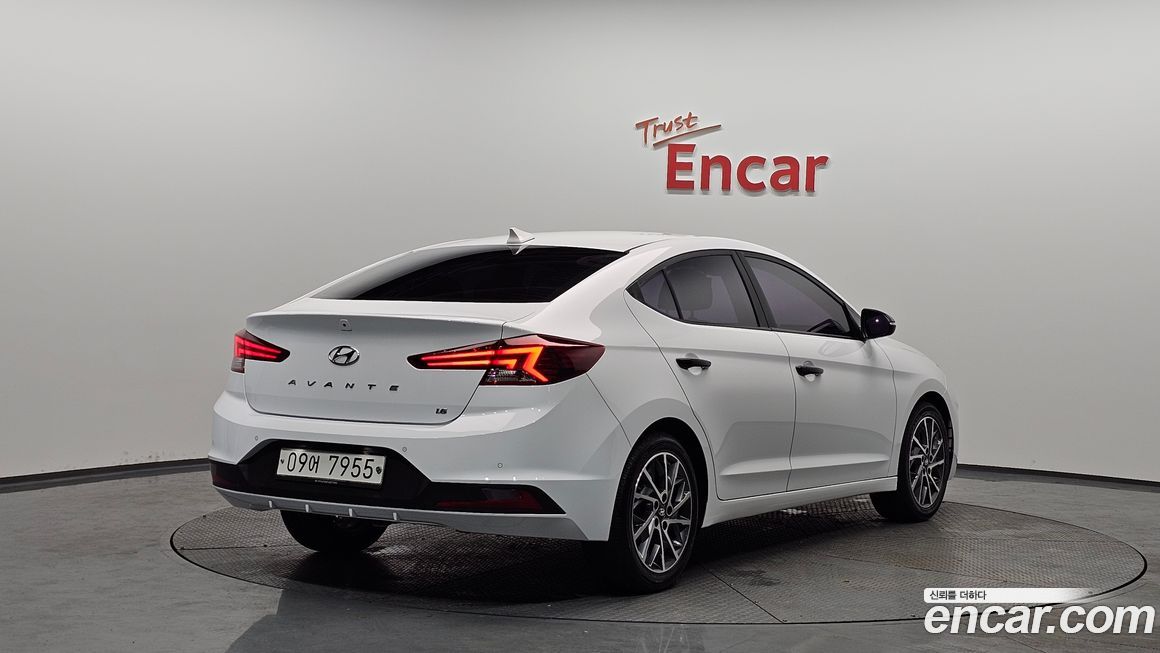 Hyundai AVANTE 2019