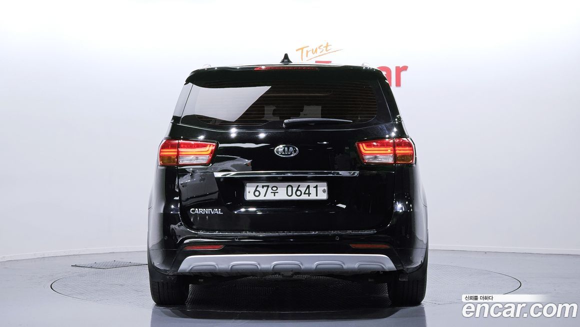 Kia Canival 2016