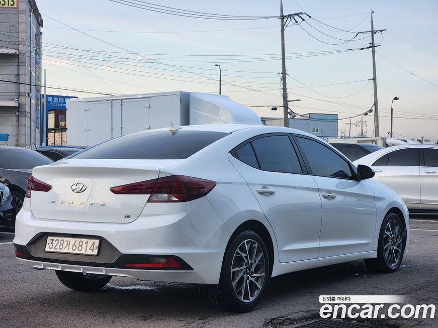 Hyundai AVANTE 2019