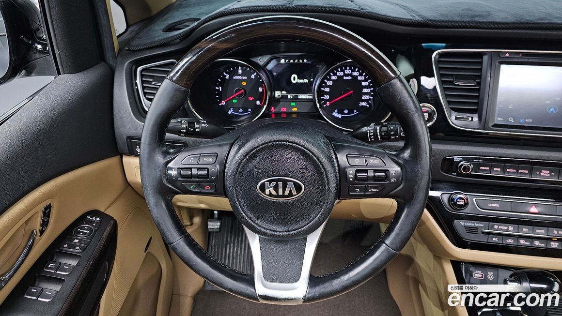 Kia Canival 2016