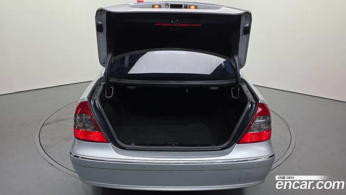 Mercedes-Benz E-Class 2007