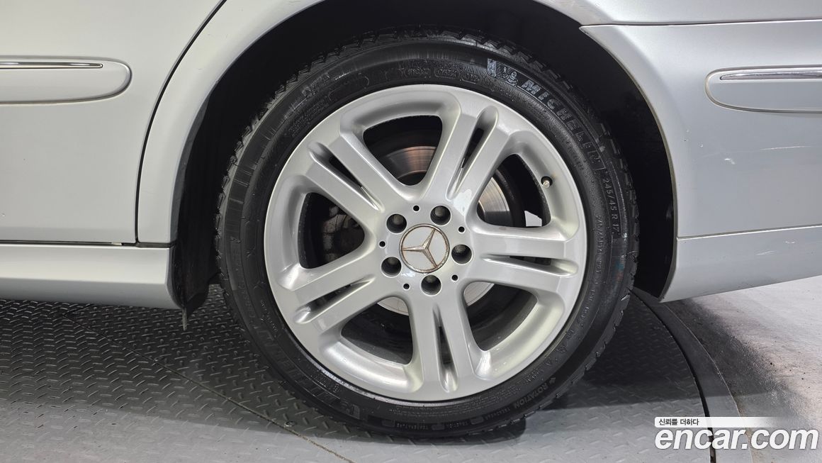 Mercedes-Benz E-Class 2007