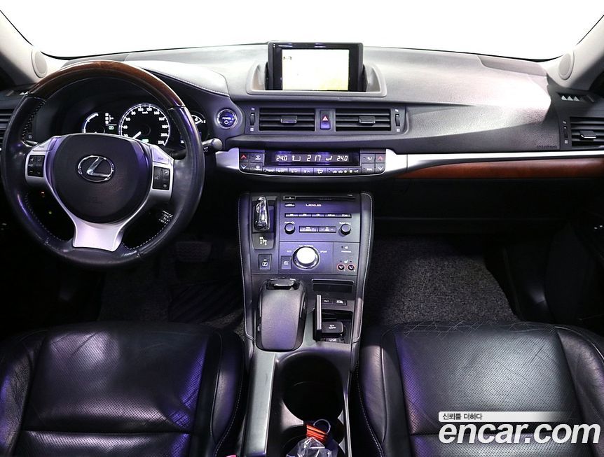 Lexus CT200h 2011