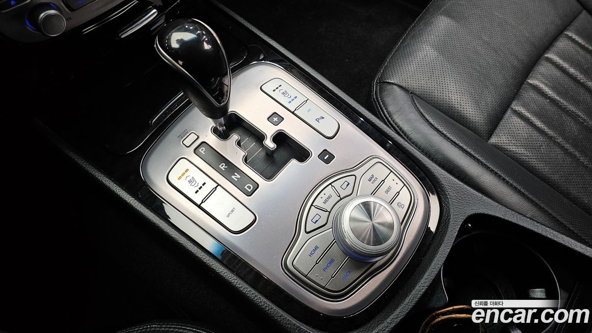 Hyundai Genesis 2013