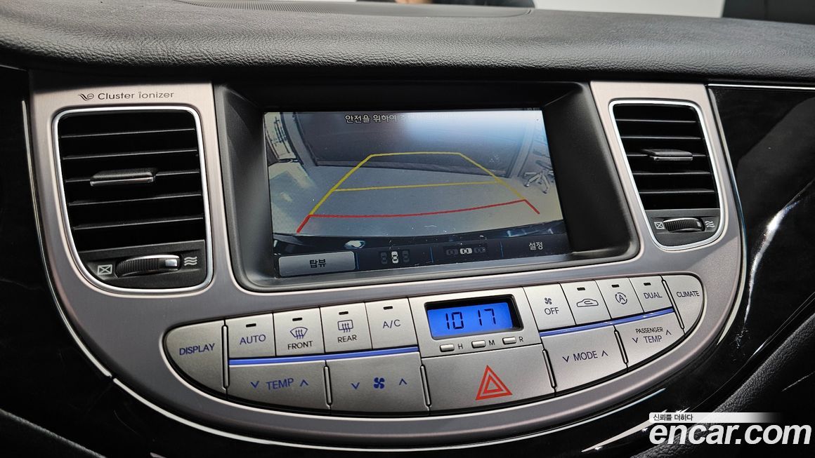 Hyundai Genesis 2013