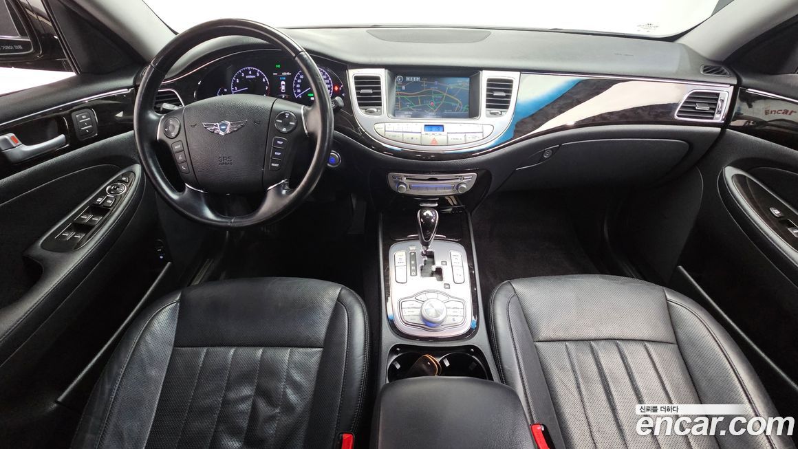 Hyundai Genesis 2013