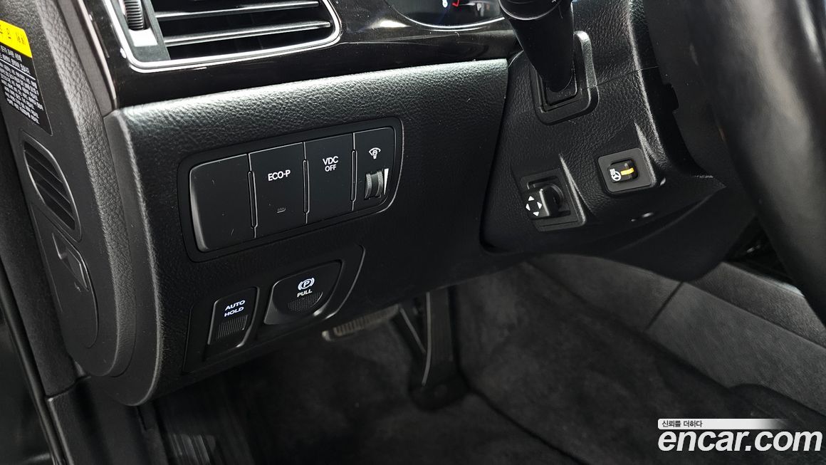 Hyundai Genesis 2013