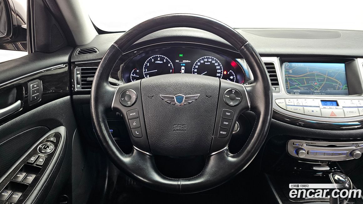 Hyundai Genesis 2013