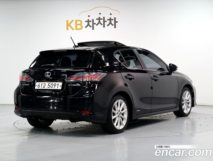 Lexus CT200h 2011