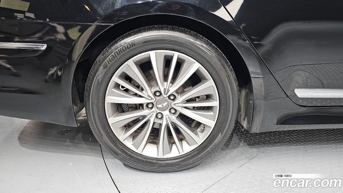 Hyundai Genesis 2013