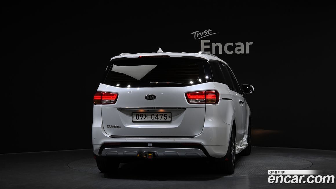 Kia Canival 2017