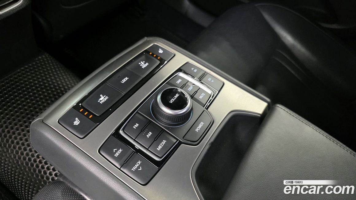 Hyundai Genesis 2015