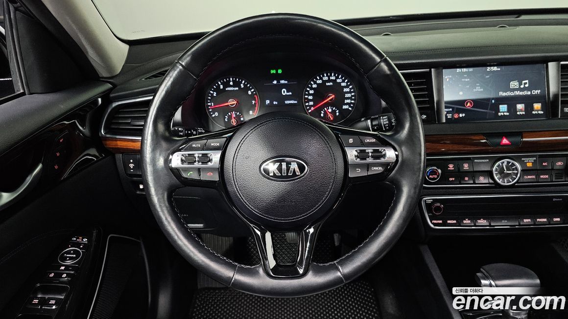 Kia K7 2016