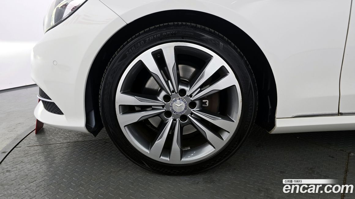 Mercedes-Benz E-Class 2015