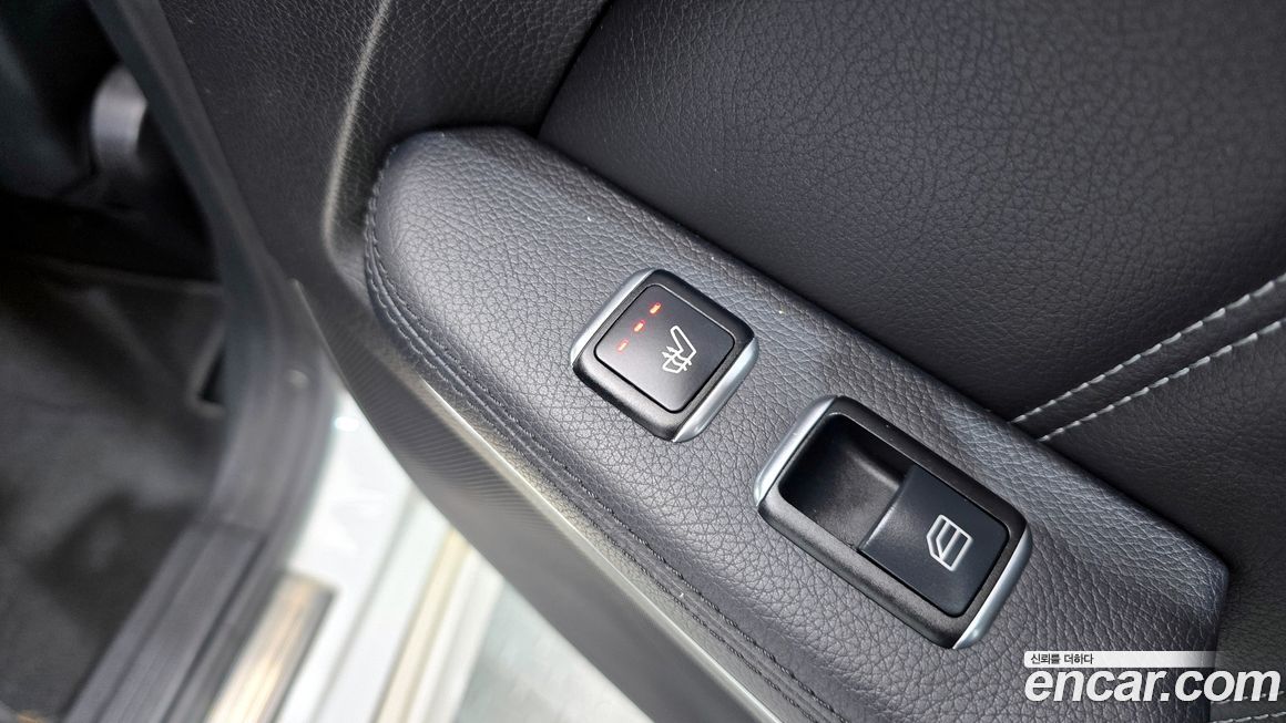 Mercedes-Benz E-Class 2015