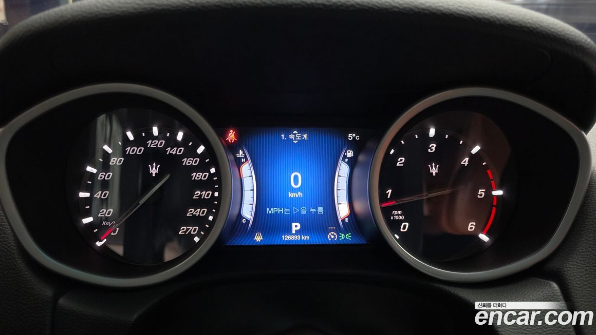 Maserati Ghibli 2015