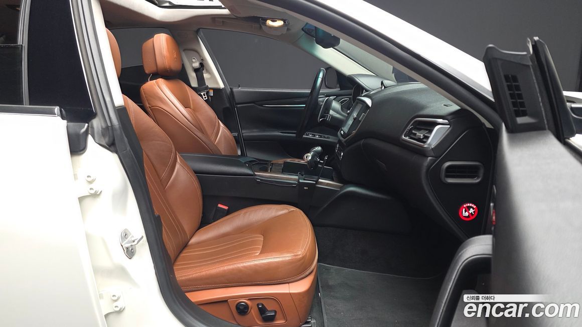 Maserati Ghibli 2015