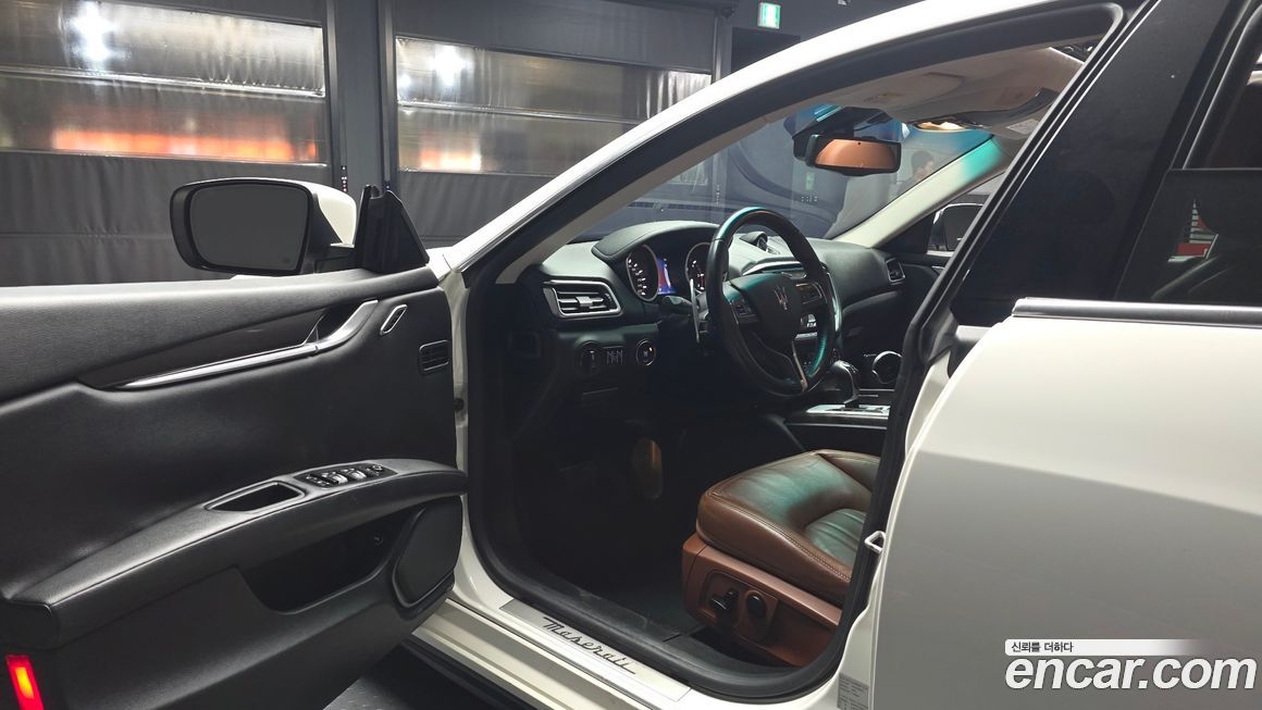 Maserati Ghibli 2015