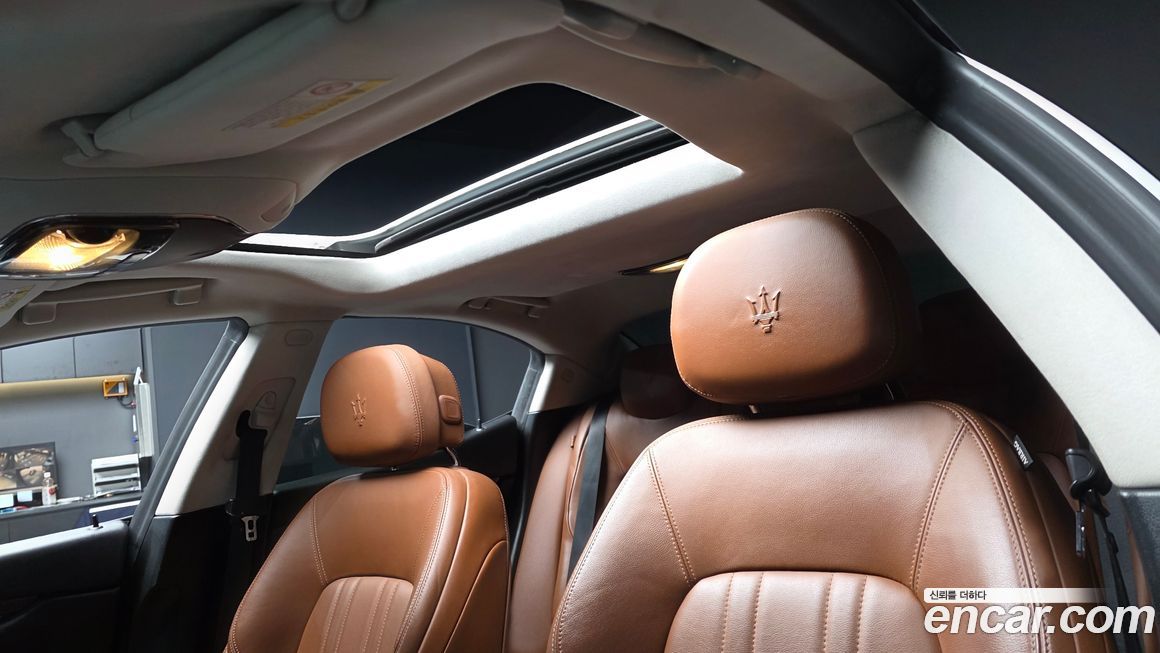 Maserati Ghibli 2015