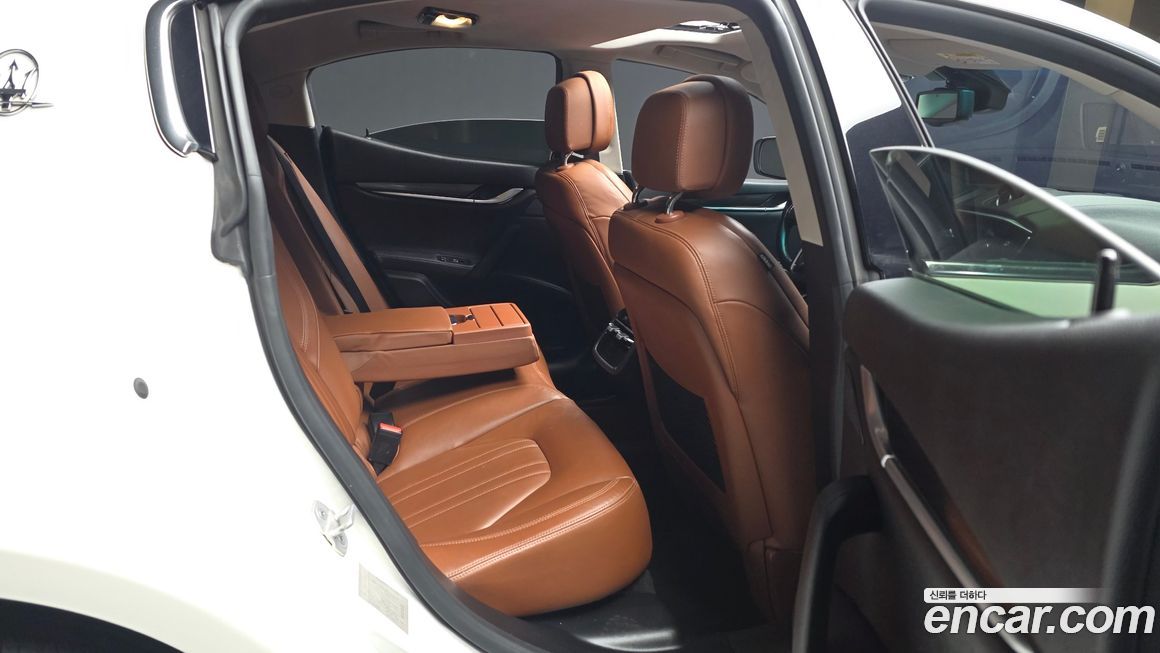 Maserati Ghibli 2015