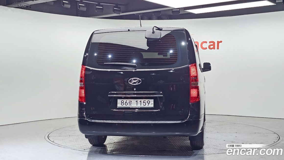 Hyundai Starex 2021