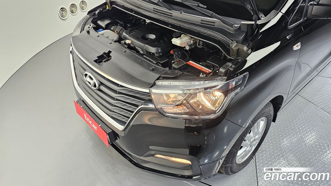 Hyundai Starex 2021