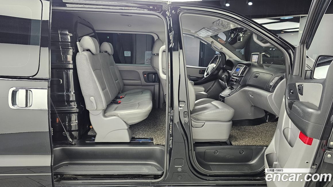 Hyundai Starex 2021