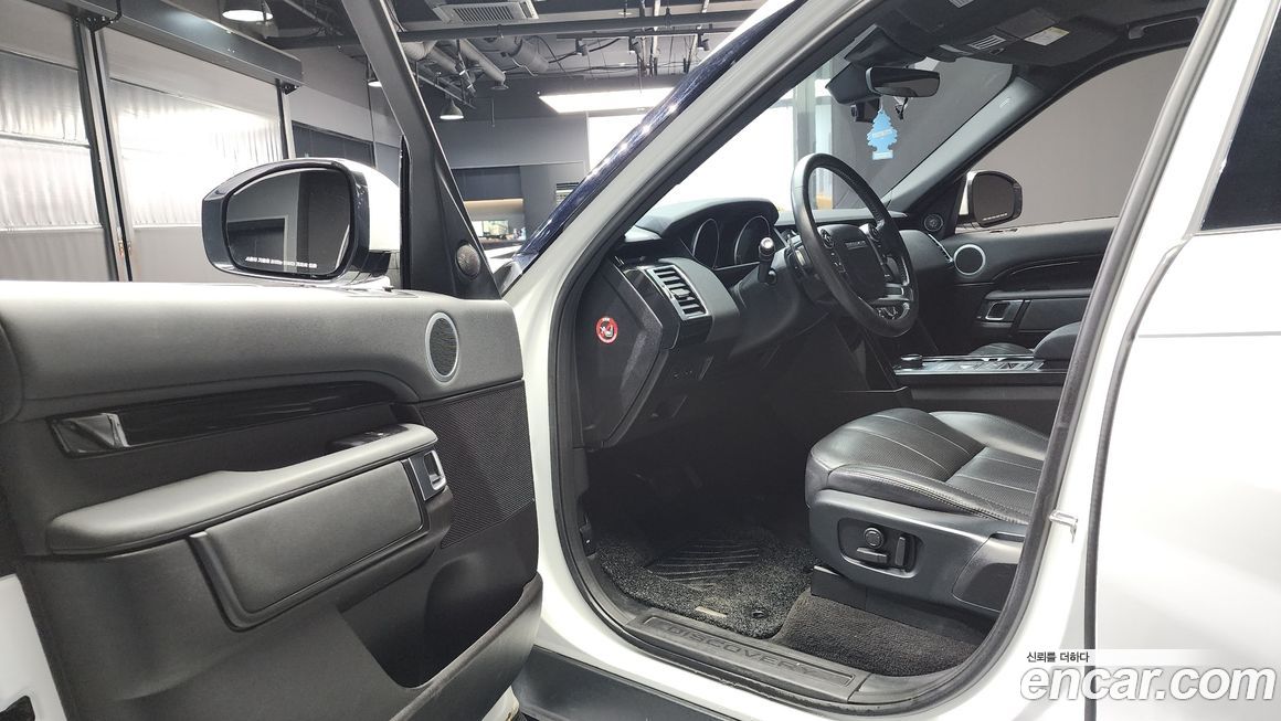 Land Rover Discovery 2018