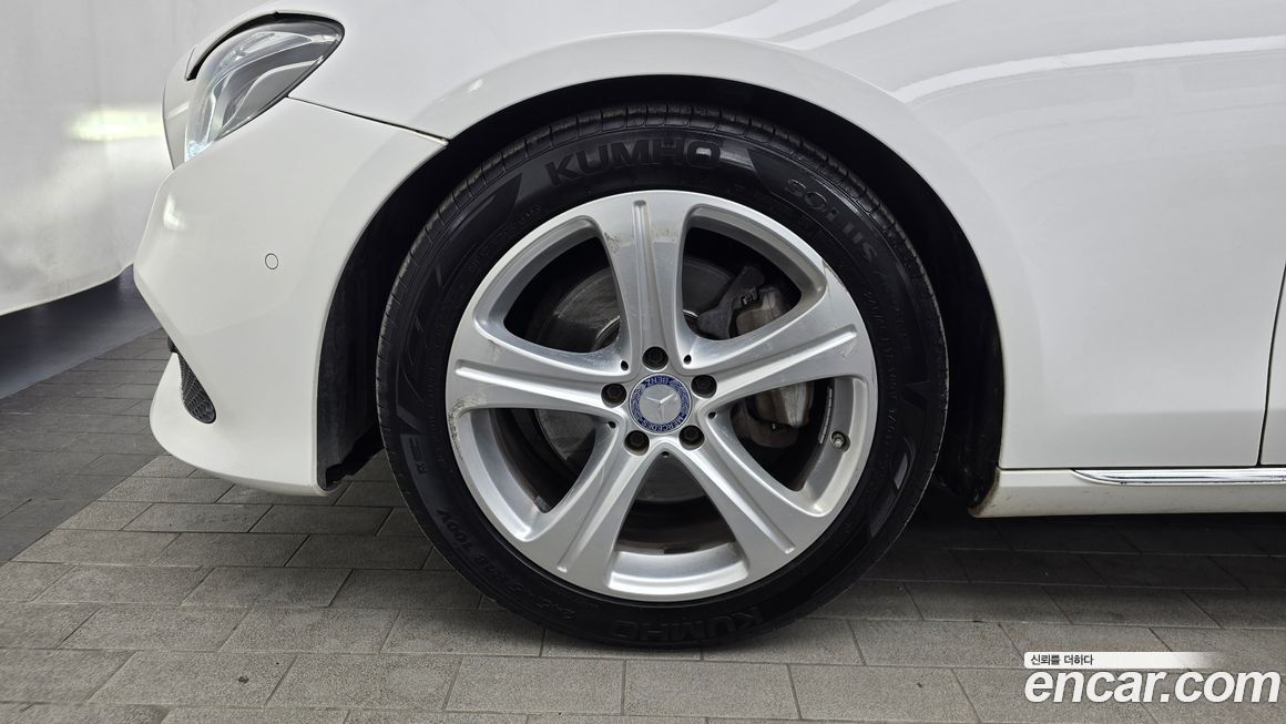 Mercedes-Benz E-Class 2017