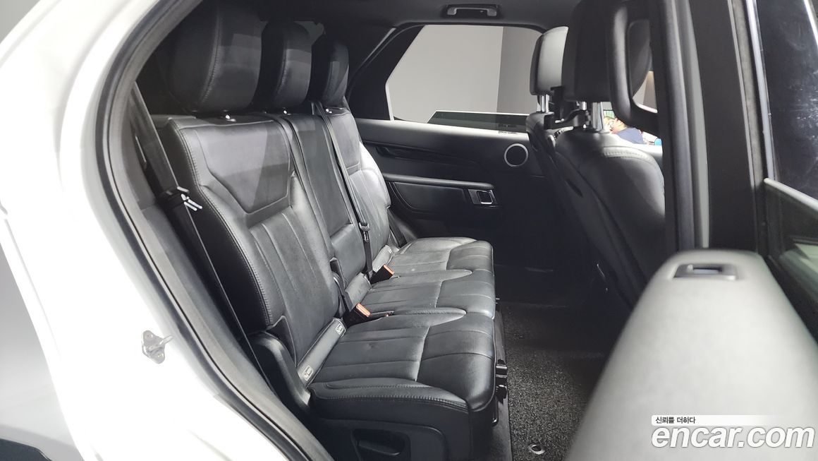 Land Rover Discovery 2018