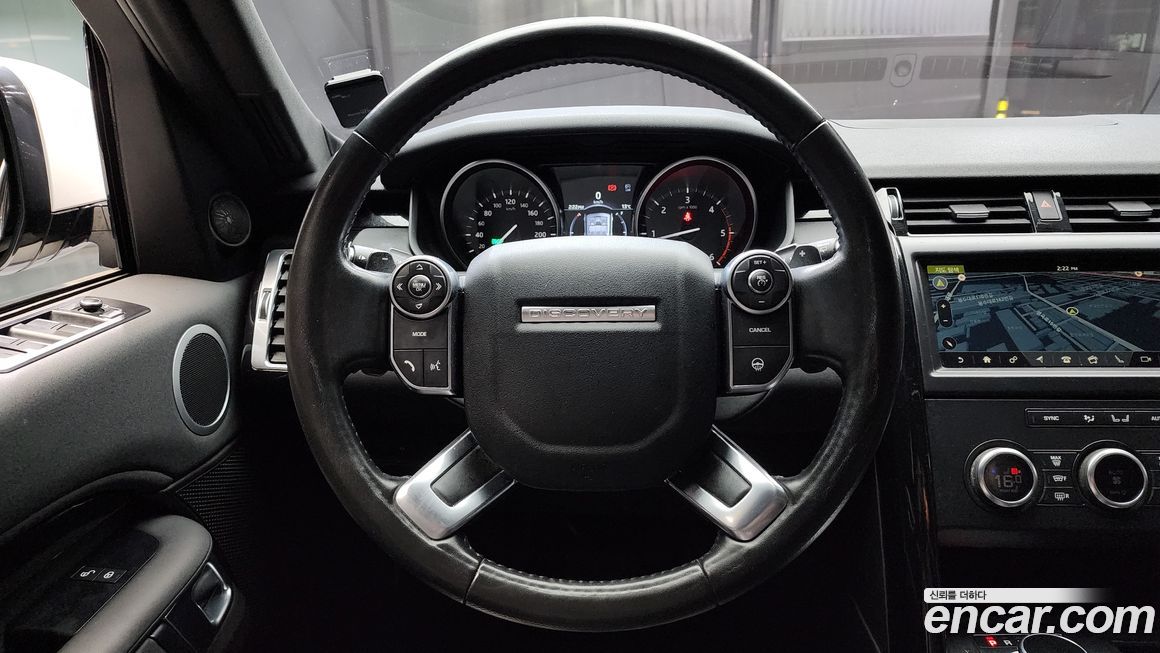 Land Rover Discovery 2018