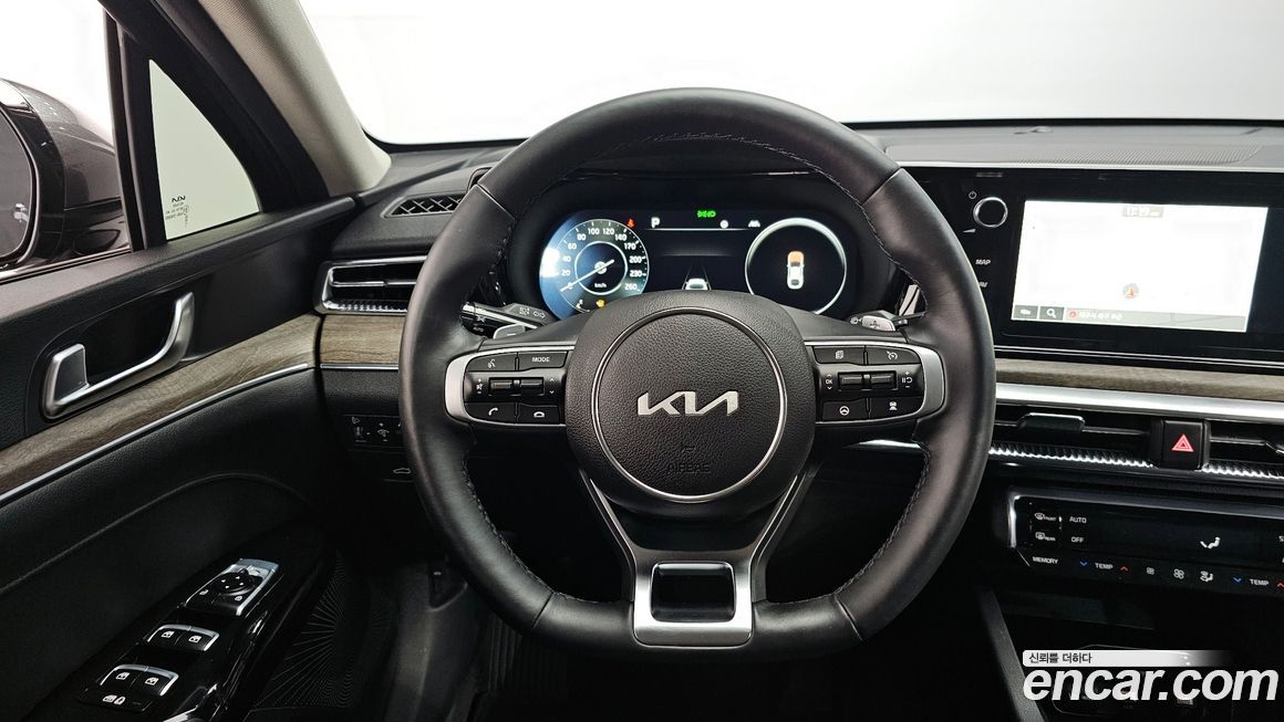 Kia K5 2023