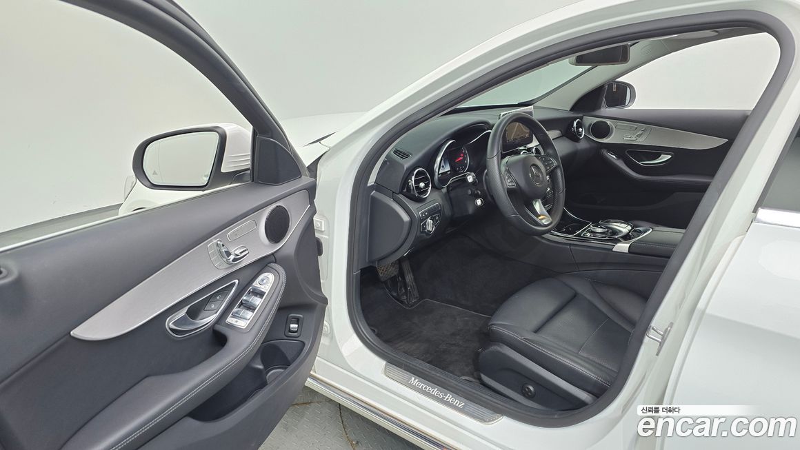 Mercedes-Benz C-Class 2018