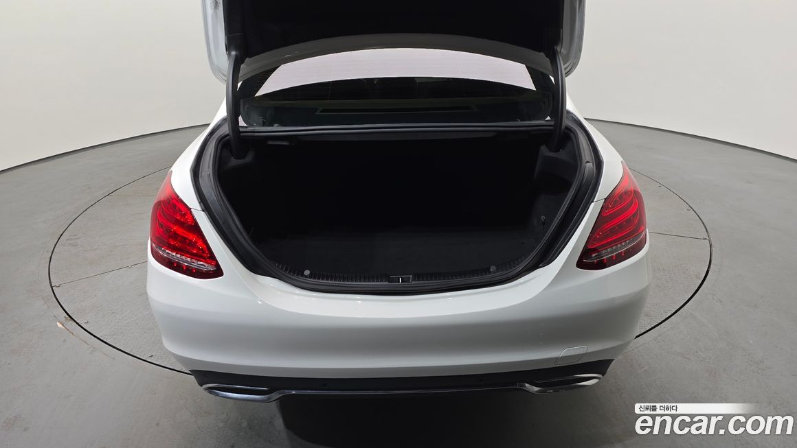 Mercedes-Benz C-Class 2018