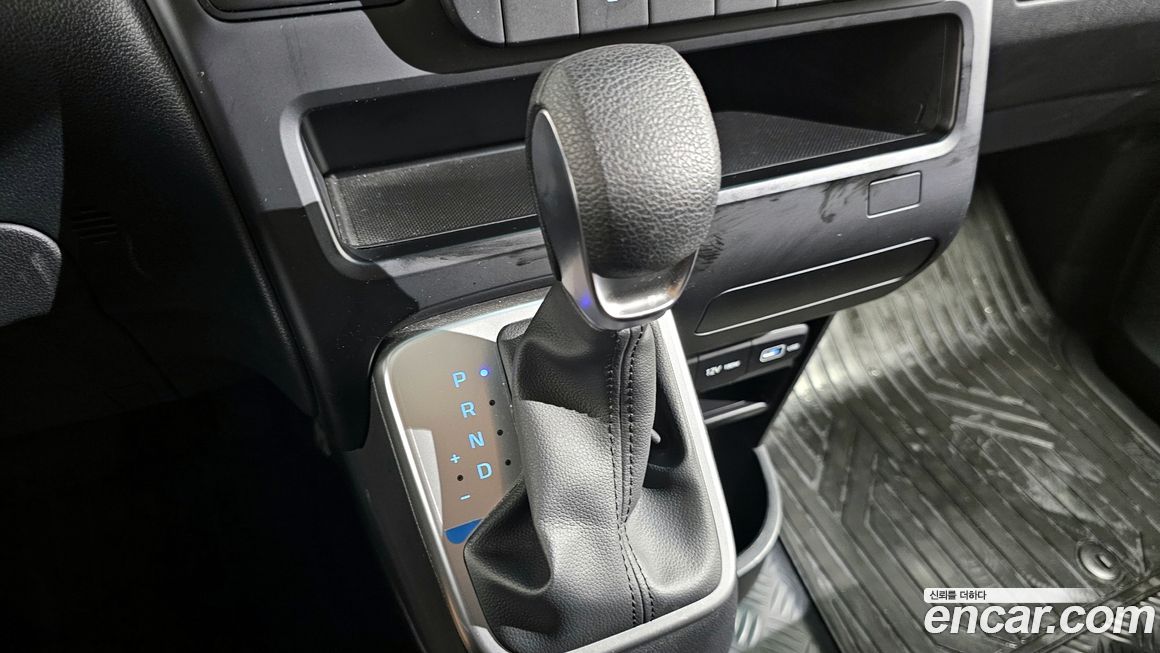 Hyundai Staria 2023